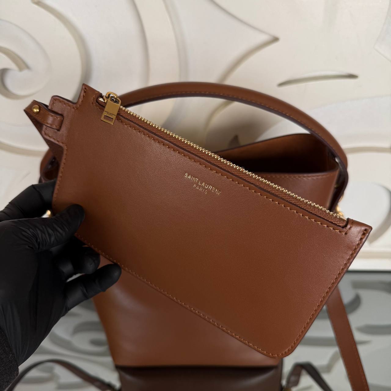 Small Hobo Bag in Smooth Leather - Зображення 12