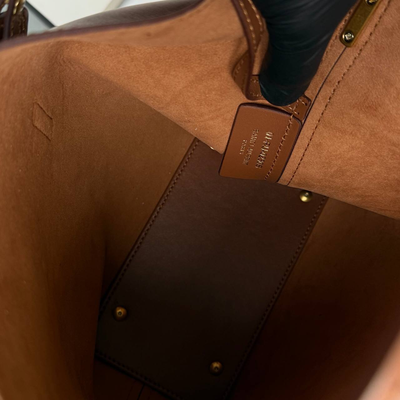 Small Hobo Bag in Smooth Leather - Зображення 13